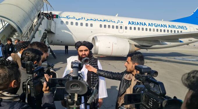 د امیرخان متقي په مشرۍ یو لوړ پوړی پلاوی پاکستان ته لاړ
