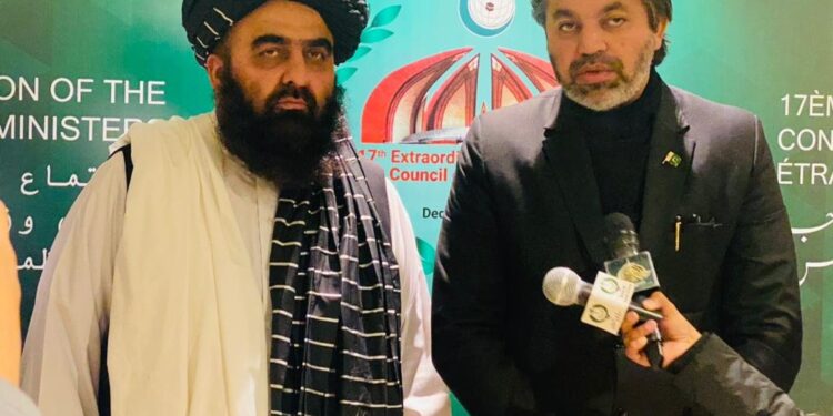 متقي: د افغان حکومت ځواکمتیا د سیمې او نړۍ په ګټه ده