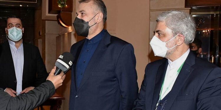 ایران: د افغانستان ستونزه د ټولشموله حکومت په جوړېدو حلېږي