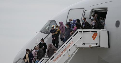 امریکا د سلګونو افغانانو غوښتنلیکونه رد کړي دي