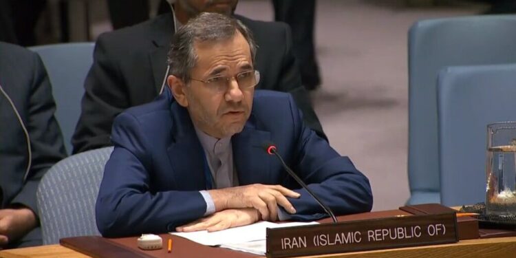 ایران: د امریکا بندیزونه به افغان کډوال هم اغېزمن کړي