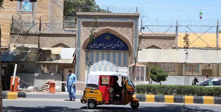 ایران افغانانو ته د سیاحتي وېزو د ورکړې بهیر بېرته پیل کړی