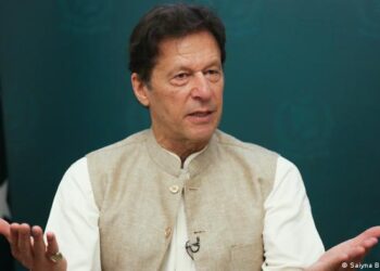 عمران خان: افغانستان ته مسلکي کاري ځواک لېږو