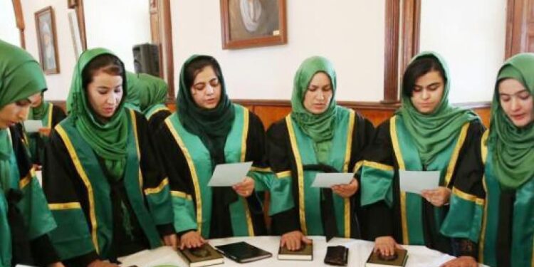 کاناډا په یونان کې بې سرنوشته افغان ښځينه قاضیانو ته پناه ورکوي