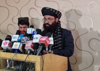 حقاني: ژر به په کابل کې د پاسپورت د وېش لړۍ پیل شي