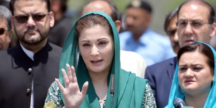 مریم نواز عمران خان ته؛ ژړا او انګولا پرېږده، له واک تېر شه او کډه باروه