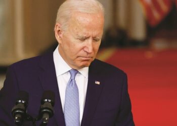 اسوشیټډ پرس: د بایډن پر ادارې د خلکو باور تر ټولو ټیټې کچې ته رسېدلی