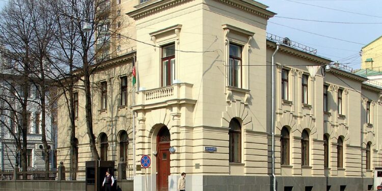 مسکو؛ افغان سفارت لګښتونو کې سپما ته اړ شوی