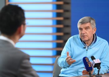 باخ د چين ميډيا ګروپ له خبريال سره ځانګړۍ مرکه وکړه
