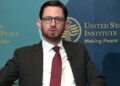 ټام وېسټ: له نوي حکومت سره د مذاکراتو دوام د ټولو په ګټه دی