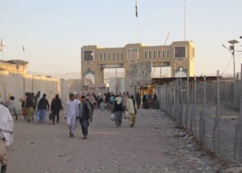 د سپین بولدک ـ چمن لار د تګ راتګ پر مخ تړل شوې ده