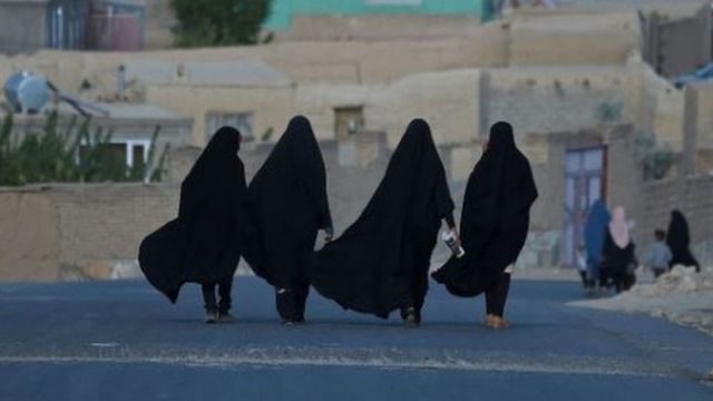 مجاهد: ا.ا د ښځو ټولو شرعي حقونو ورکړې ته ژمن دی