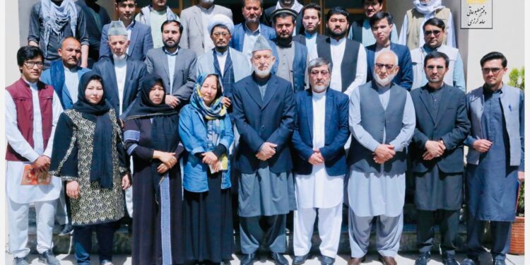 کابل ښاریانو کرزي ته: زده کړې مو د بچیانو اساسي حق دی باید ژر پرانیستل شي