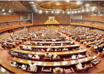 نن په یوولس نیمو بجو د عمران خان برخلیک معلومېږي