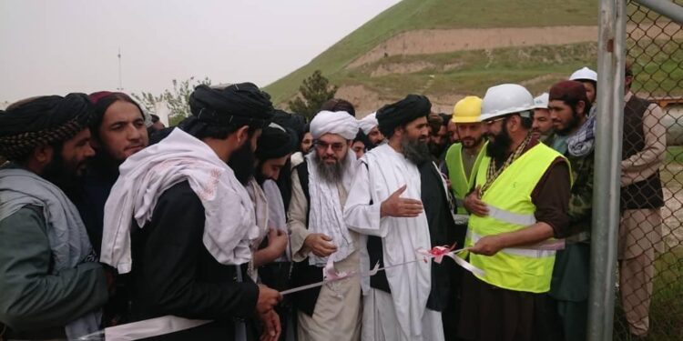 سرپل کې د قشقري د نفتو کان د استخراج چارې پيل شوې
