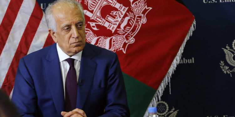 ولې زلمي خلیلزاد په ناڅاپي ډول استعفا وکړه؟