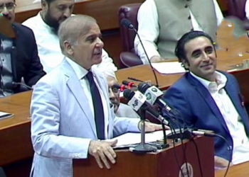 شریف: د افغانستان بشري ناورین د سیمې پر هېوادونو اغېز لري