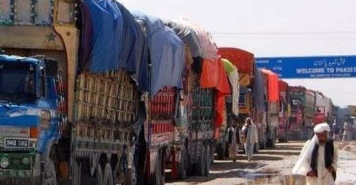 پاکستاني سوداګر: افغانستان سره دې سوداګرۍ کې اسانتیا راوستل شي