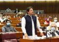 پاکستان کې کړکېچ؛ عمران خان له خپلې دندې لرې کړل شو