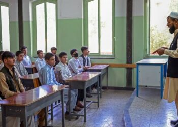 یونیسف ۹۴ سلنه افغان ښوونکو ته معاشونه ورکوي