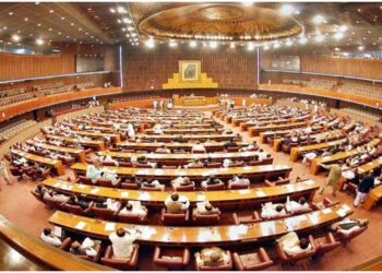 د پاکستان پارلمان کې د تحریک انصاف ګوند استازو استعفا کړې