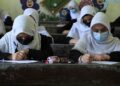 د بشري حقونو څار ادارې د نجونو د ښوونځیو پر پرانیستو ټینګار کړی