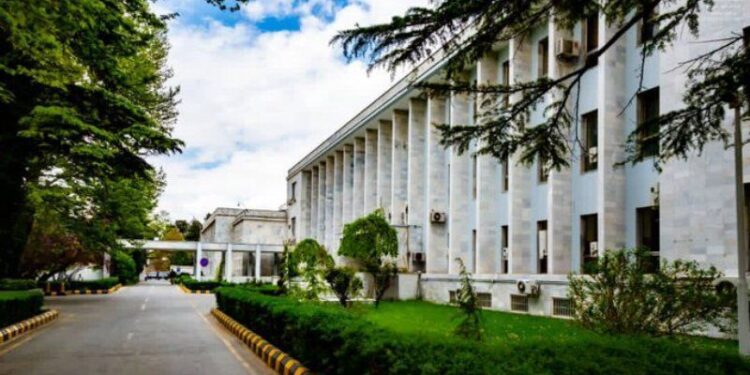ازبیکستان او افغانستان د سوداګریزو اړیکو پر پراختیا ټنیګار کړی