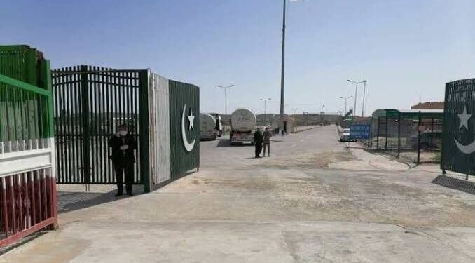 پاکستان: افغانستان سره لا ډېرې دروازې او بندرونه جوړوو