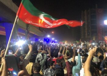 اسلام اباد؛ لاریونونه په تاوتریخوالي اوښتي