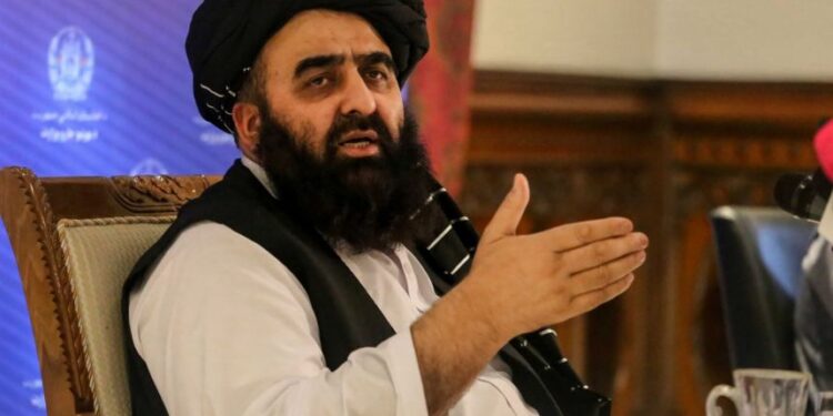 متقي: دښمن به د افغانانو ترمنځ د تفرقې اچولو هڅه کې هم ناکامېږي