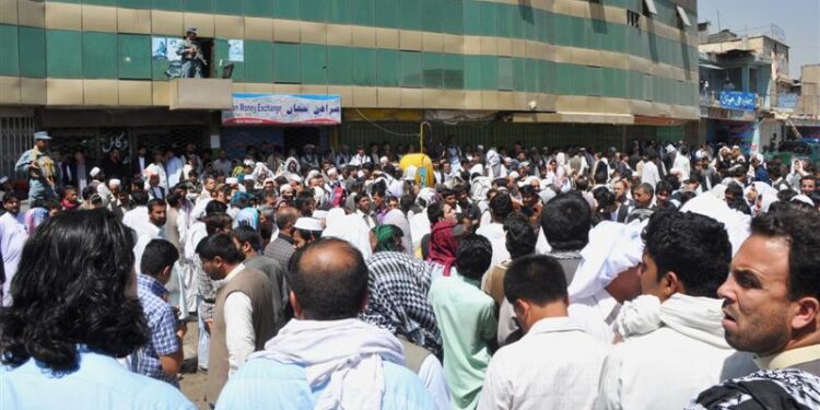 سیګار: د نقدو پیسو نشتوالي مالي بحران پراخ کړی دی
