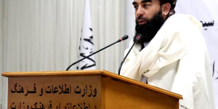 مجاهد: افغانستان کې د بد اقتصادي وضعیت مسوولیت م.م ته ورګرځي