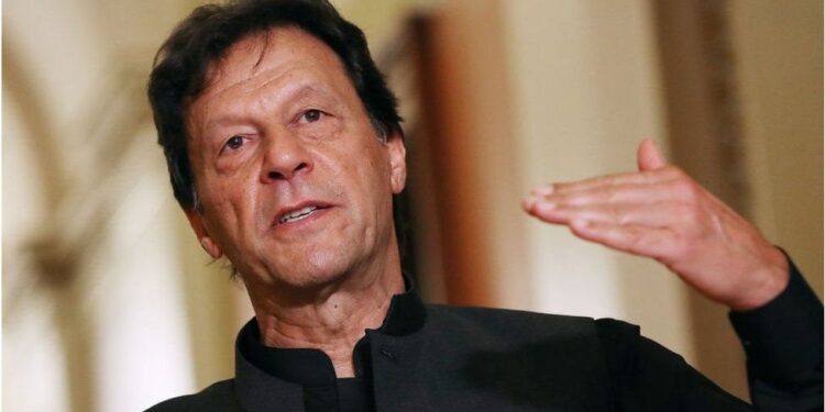 عمران خان: پاکستاني واکمنان د امریکا مزدوران دي