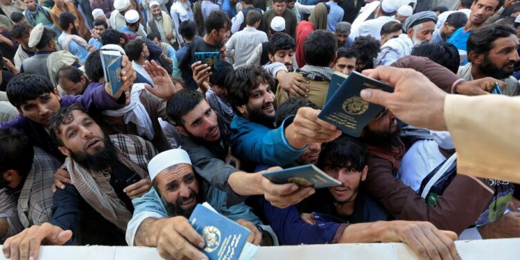 شهباز شریف: افغانانو ته د ویزو برخه کې اسانتیاوې برابروو