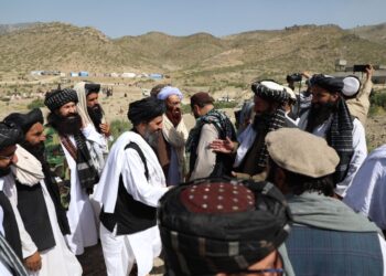 برادر؛ زلزله ځپلو سره د غمشریکي په موخه خوست او پکتیکا ته تللی