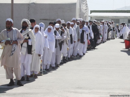 له افغانستانه حج ته تلونکو کسانو ته د ویزې ورکړه پیل شوه