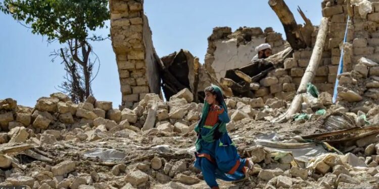 اوچا: زلزله ځپلو سره د مرستې لپاره ۱۱۰ میلیون ډالرو ته اړتیا ده