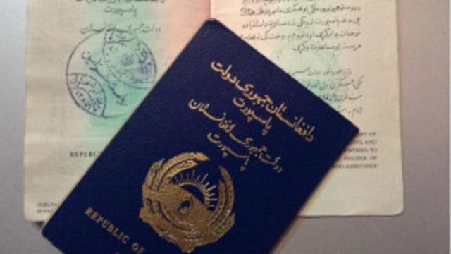 هرات کې د پاسپورت ادارې دوه کارکوونکي د فساد په تور نیول شوي