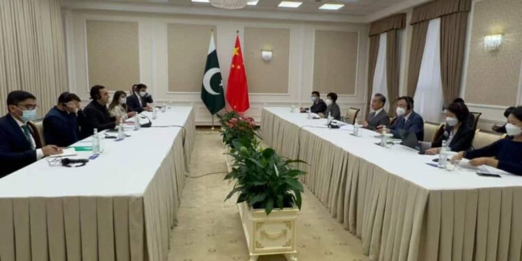 چین او پاکستان غواړي د سيپېک پروژه افغانستان ته هم وغځوي