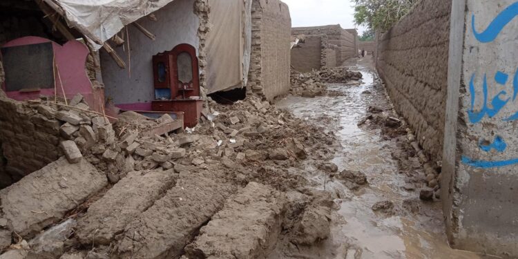 هېواد کې سېلابونو خلکو ته ګڼ مالي او ځاني زیانونه اړولي دي