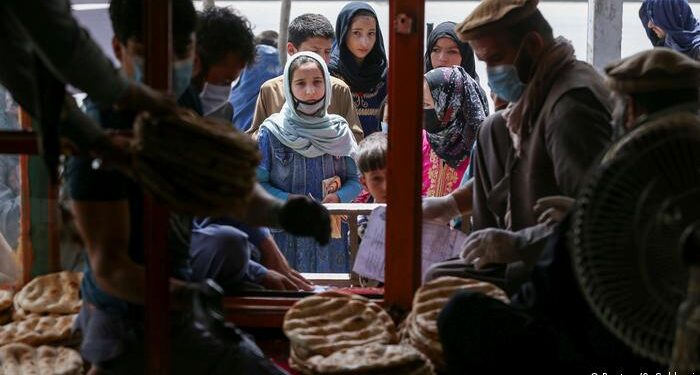 بندیزونه؛ افغانستان له چټکې اقتصادي ځوړتیا سره مخ دی