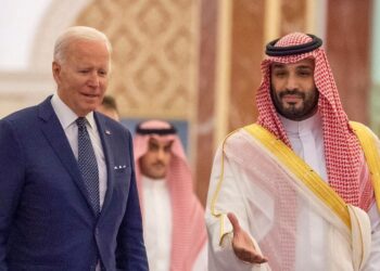 بایډن له محمد بن سلمان سره د خاشقجي د وژل کېدو پر موضوع غږېدلی