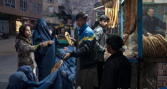 ډبلیوافپي: نږدې ۹ میلیونه افغانان بېړنیو مرستو ته اړتیا لري