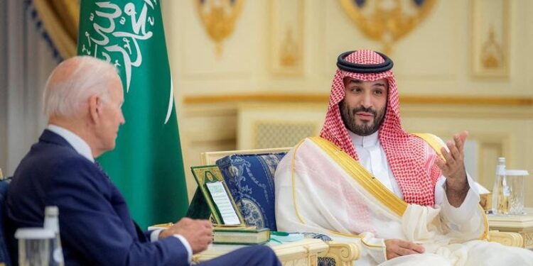 عربستان: امریکادې له افغانستان درس واخلي، د نورو ارزښتونه هم مهم دي