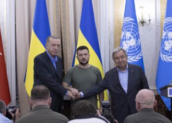 ګوتریش، اردوغان او زلینسکي د اوکراین په اړه خبرې پیل کړي