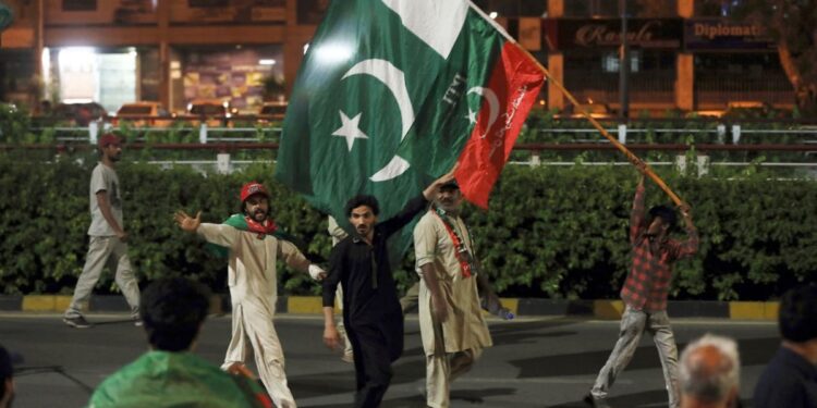 نیویارک ټایمز: پاکستان د پراخو ګډوډیو رامنځته کېدل شوني دي
