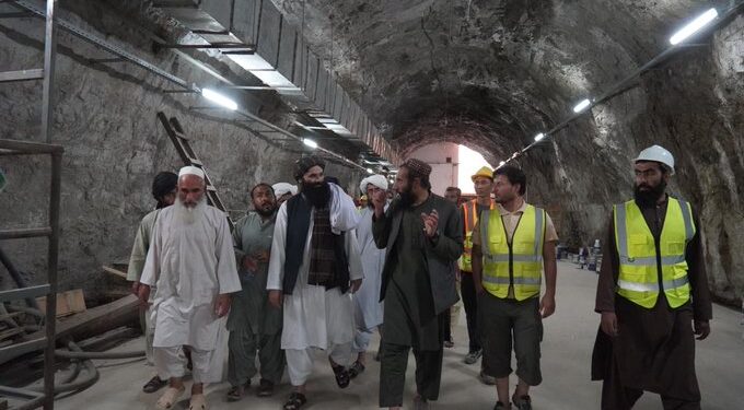 حقاني: په ټول توان به د هېواد د بنسټیزو پروژو ساتنه وکړو