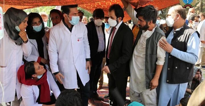 کندوز؛ هره ورځ پنځه زره کسانو ته روغتیايي چوپړتیاوې وړاندې کېږي