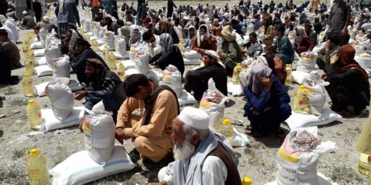 اوچا: په افغانستان کې شاوخوا ۲۵ میلیونه کسان فقر سره مخ دي