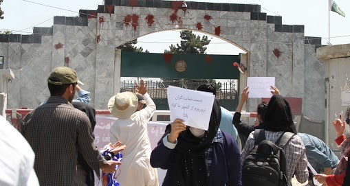 کارپوهان: پاکستان باید د افغانستان پر وړاندې محترمانه تګلاره ولري